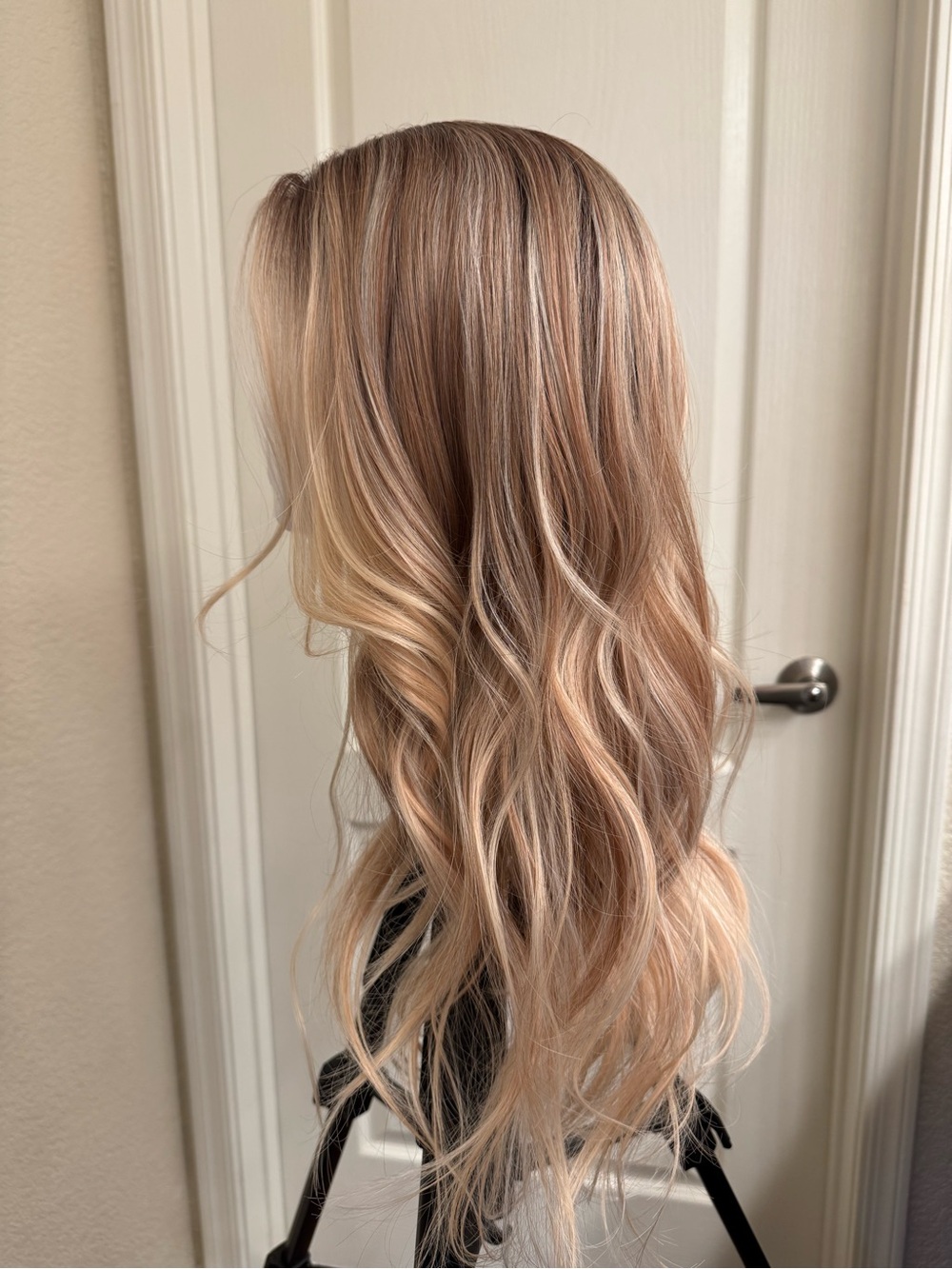 NWT Carkira Boss Crowns California Blondicot Wig - Picture 3 of 10